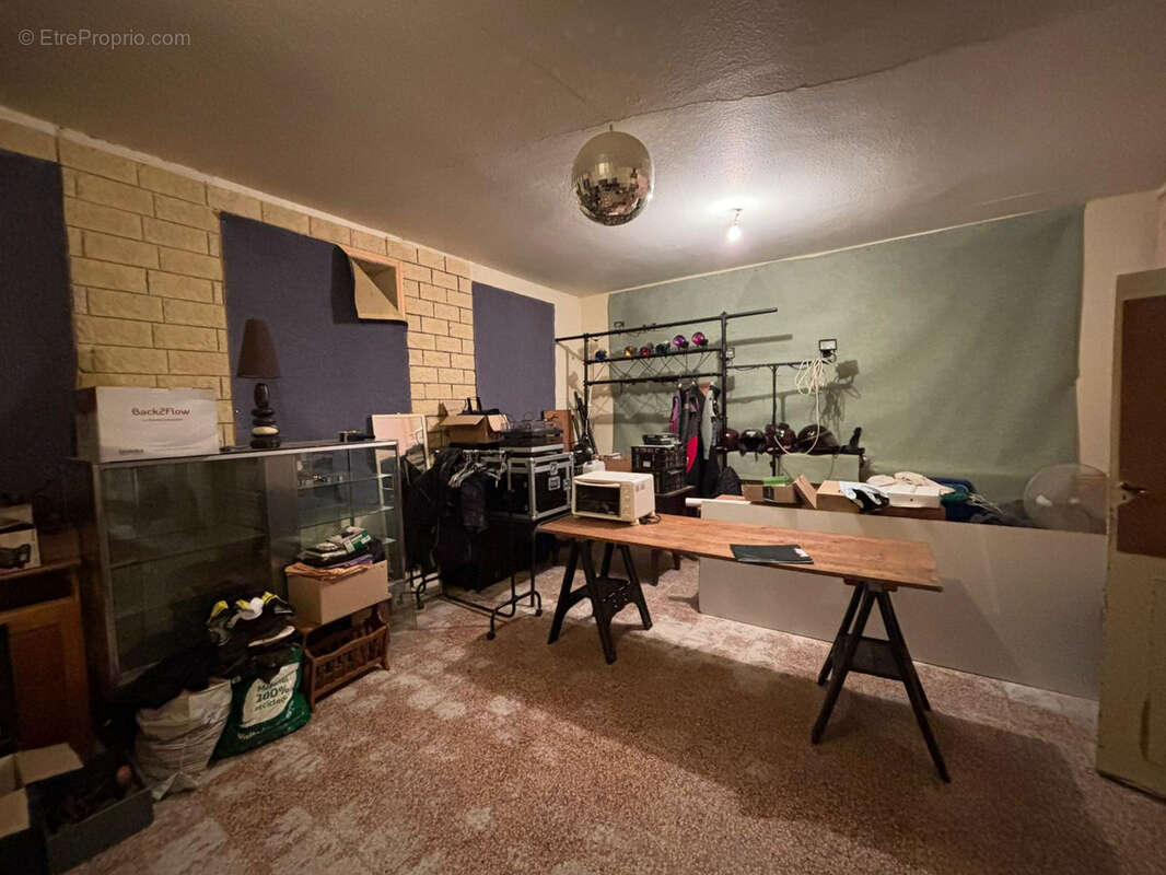 Appartement à BAGE-LE-CHATEL