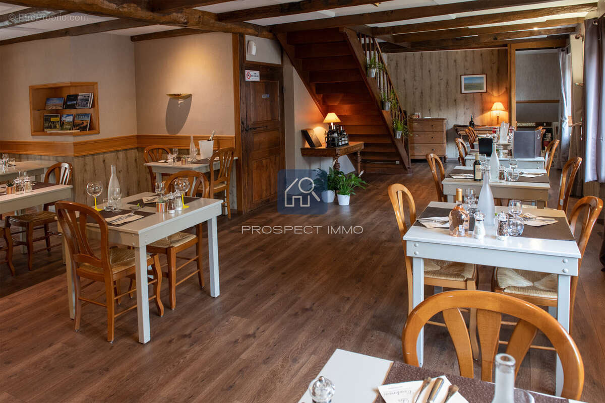 2 hôtels et restaurants, 24 chambres et parking - photo 3