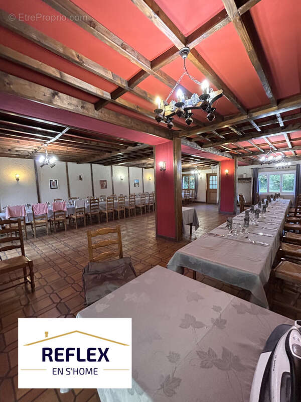 Commerce à AUTHUILLE