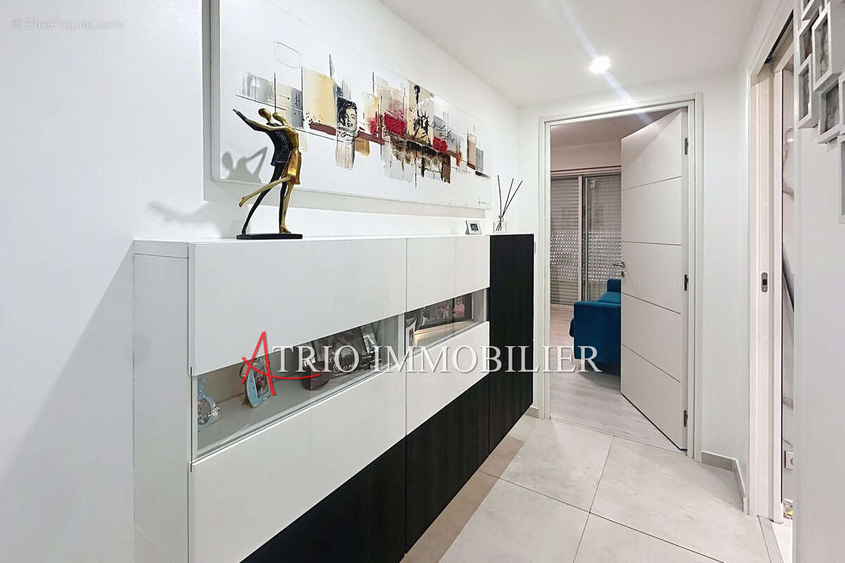 Appartement à SAINT-LAURENT-DU-VAR