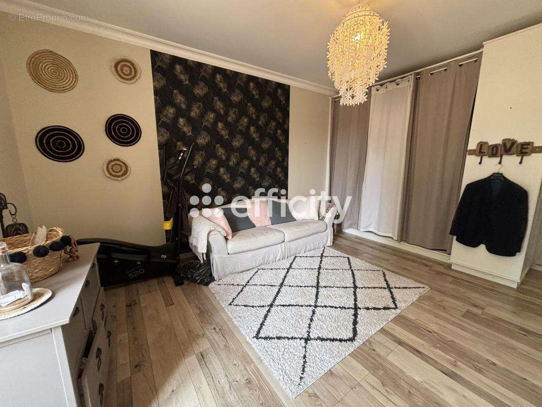 Maison 243 m² à Fontenay-Le-Comte  - photo 13