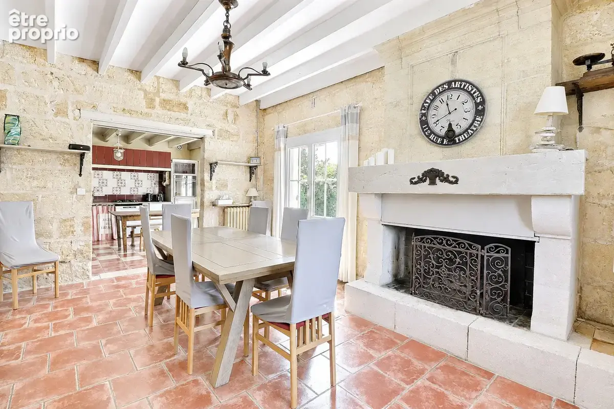 Maison en pierre avec piscine et dépendances - photo 2