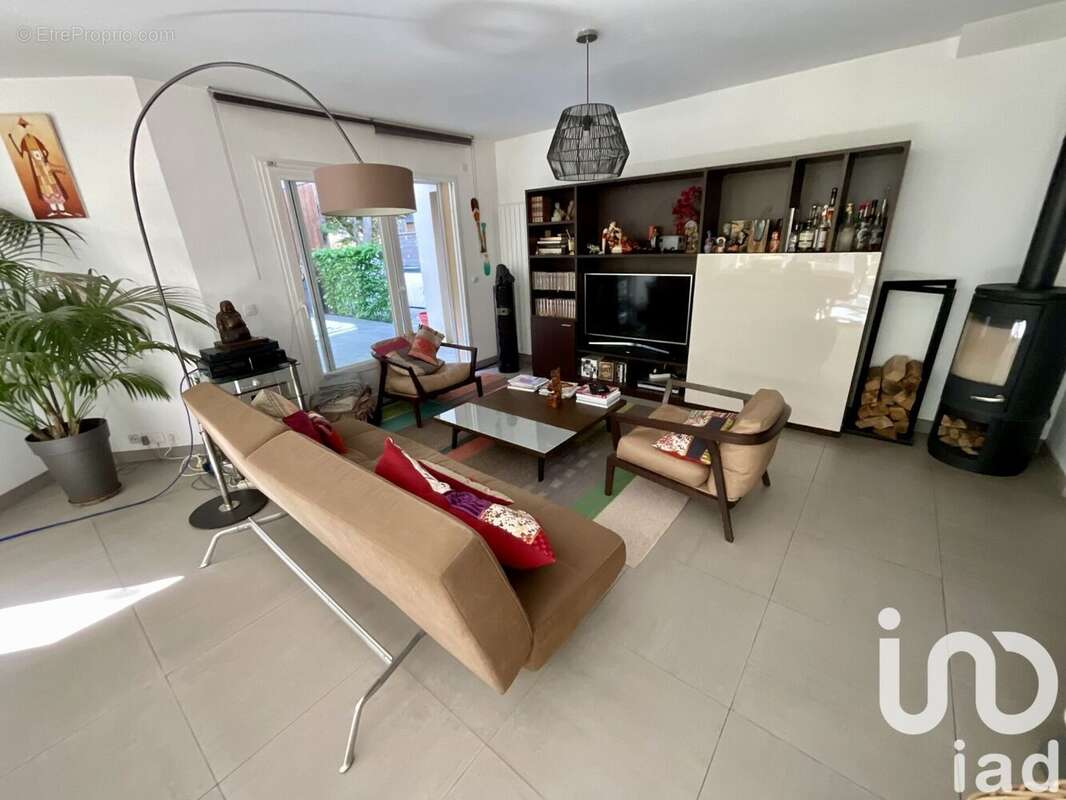 Photo 5 - Maison à TOUSSUS-LE-NOBLE