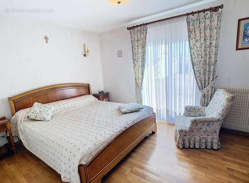 Maison à LE PERRIER