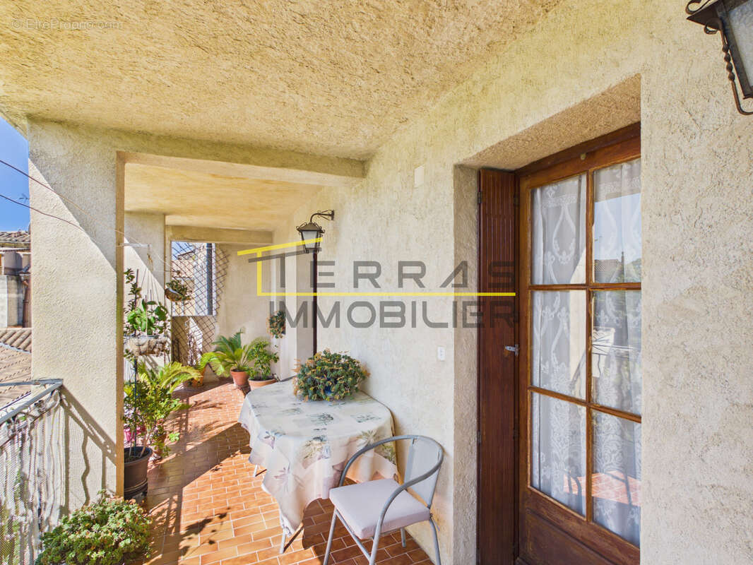 Appartement à VALREAS