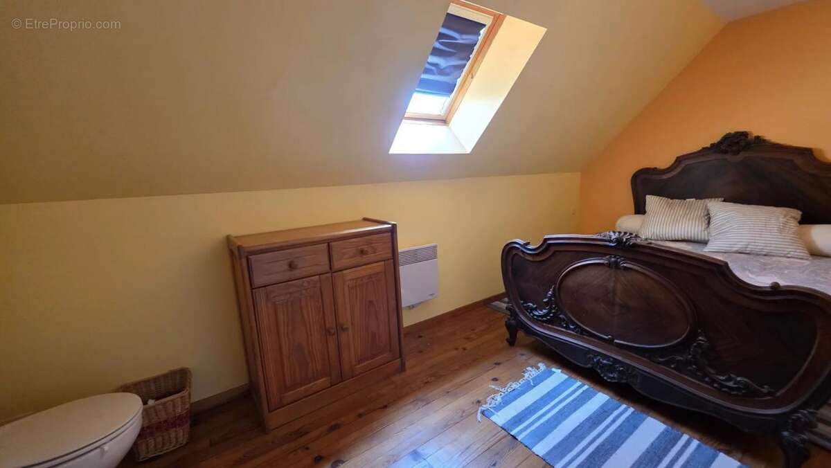 Maison à MILLY-SUR-THERAIN