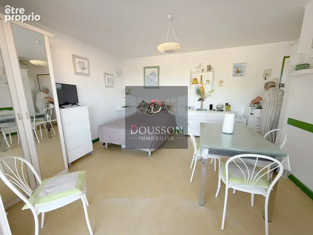 Studio cabine 30 m  avec terrasse de 12.70 m2, vue mer   BOUCANET - photo 5