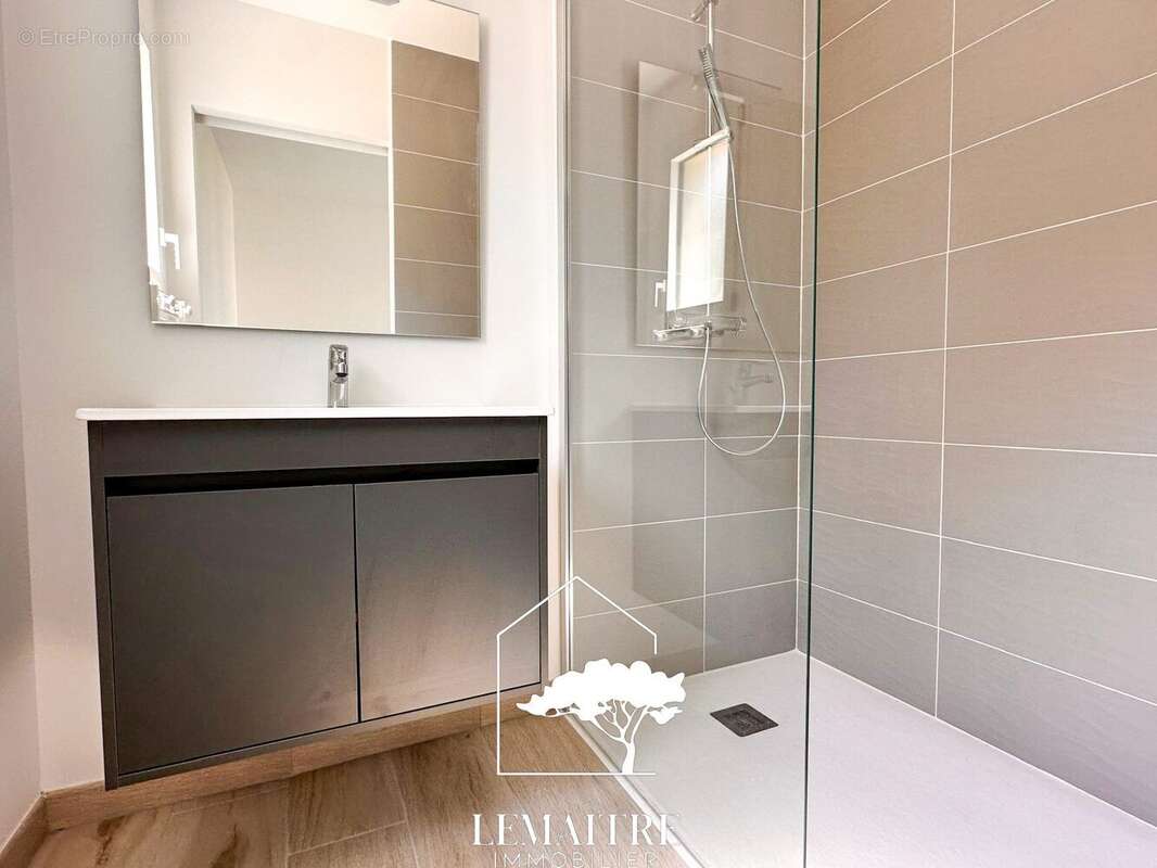 Maison à LES MATHES