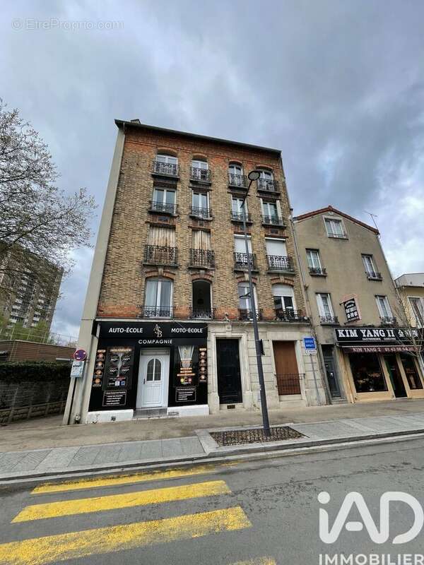 Photo 9 - Appartement à LES LILAS