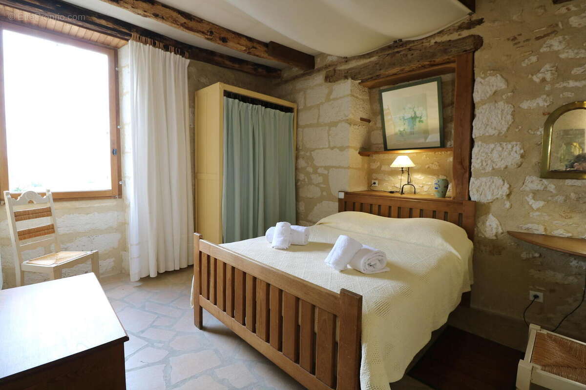 Maison de village ancienne avec jardin et piscine et vue ! - photo 10