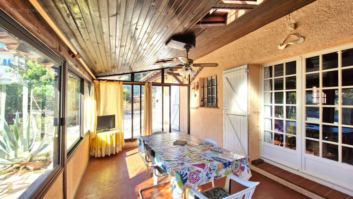 Maison Frejus 5 pièce(s) 66 m2 - photo 2