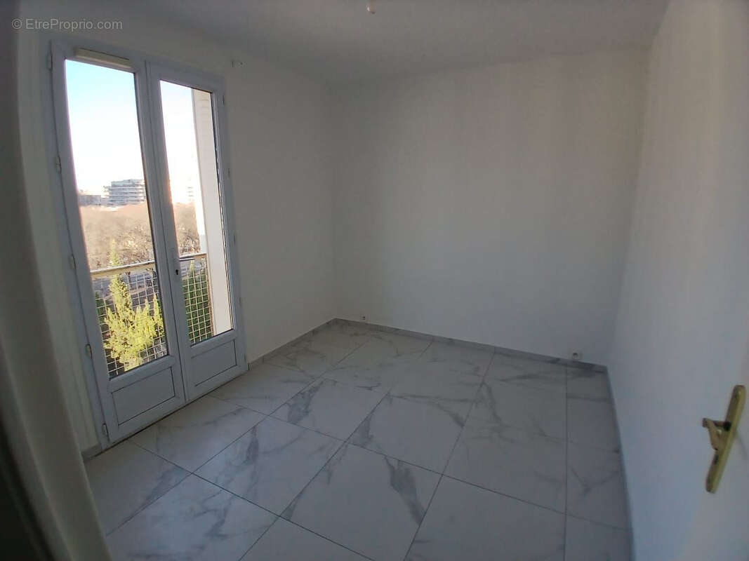 Appartement à MARSEILLE-9E