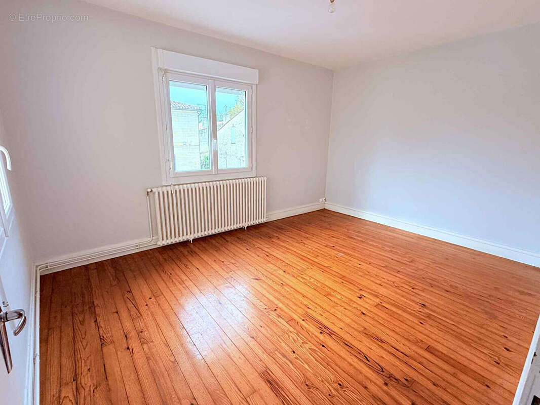 Maison à SAINT-SULPICE-ET-CAMEYRAC