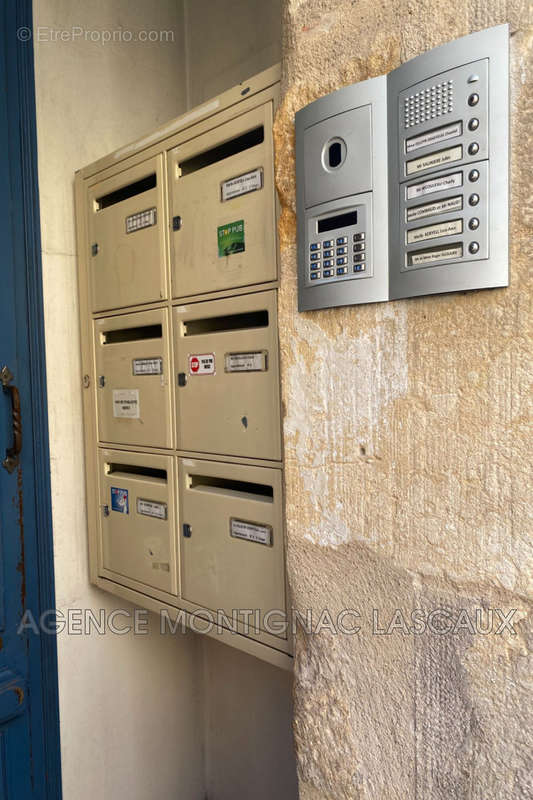 Commerce à MONTIGNAC