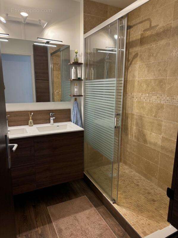 Appartement à SURESNES