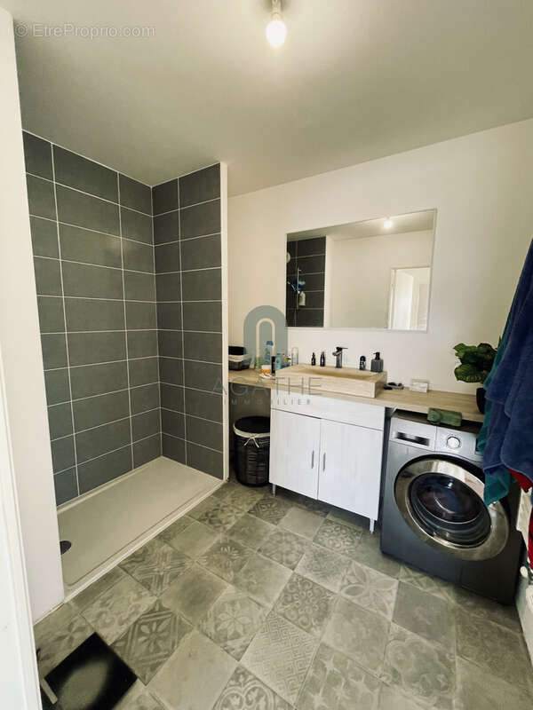 Appartement à L'ISLE-D'ABEAU