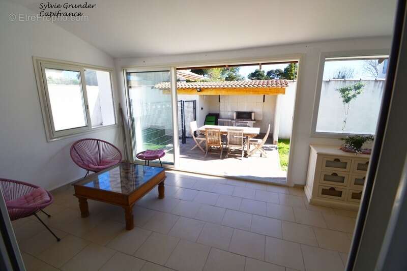 Maison à SAINT-VICTORET