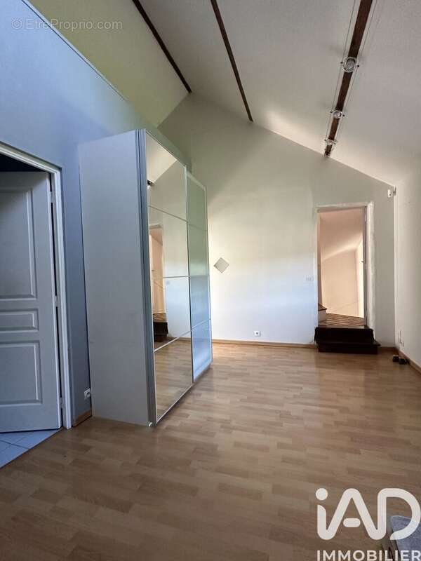 Photo 9 - Maison à NANTEUIL-LES-MEAUX