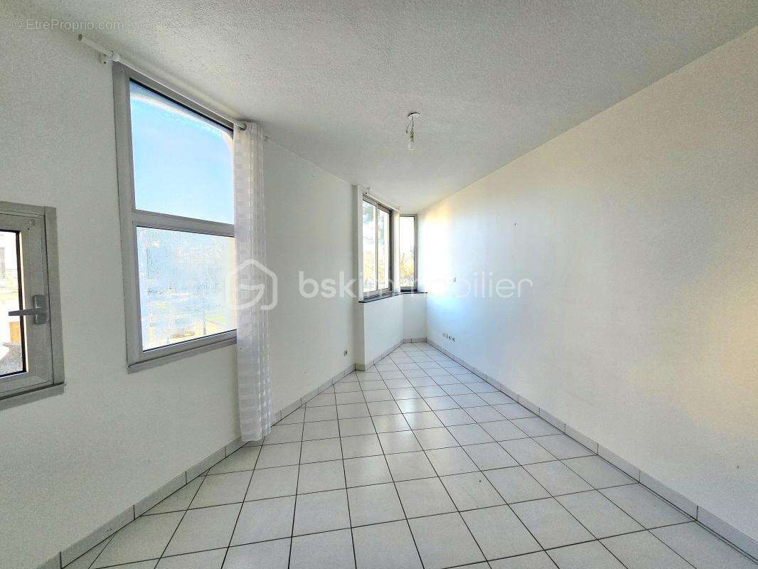 Centre-ville - ascenseur - chambre - photo 2