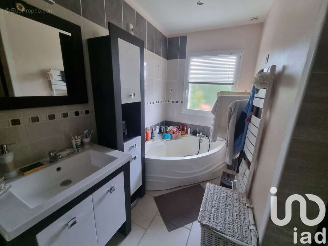 Photo 9 - Maison à GONNEVILLE-LA-MALLET