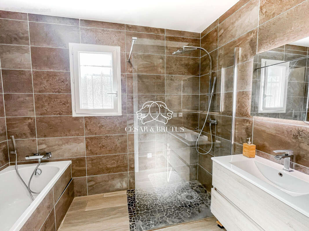 Maison 115 m² à Villefontaine  - photo 9