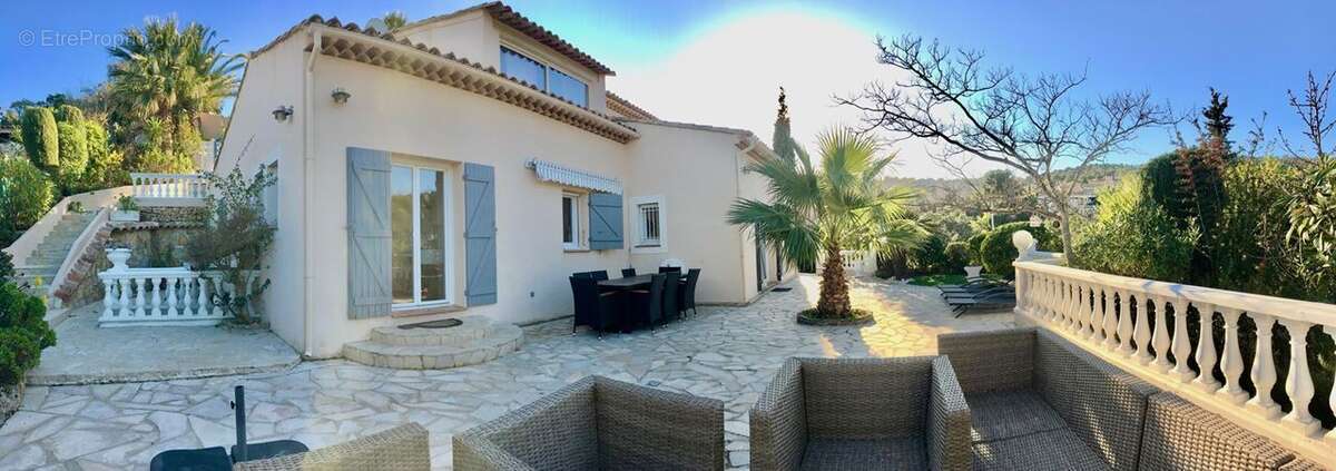 Maison à FREJUS