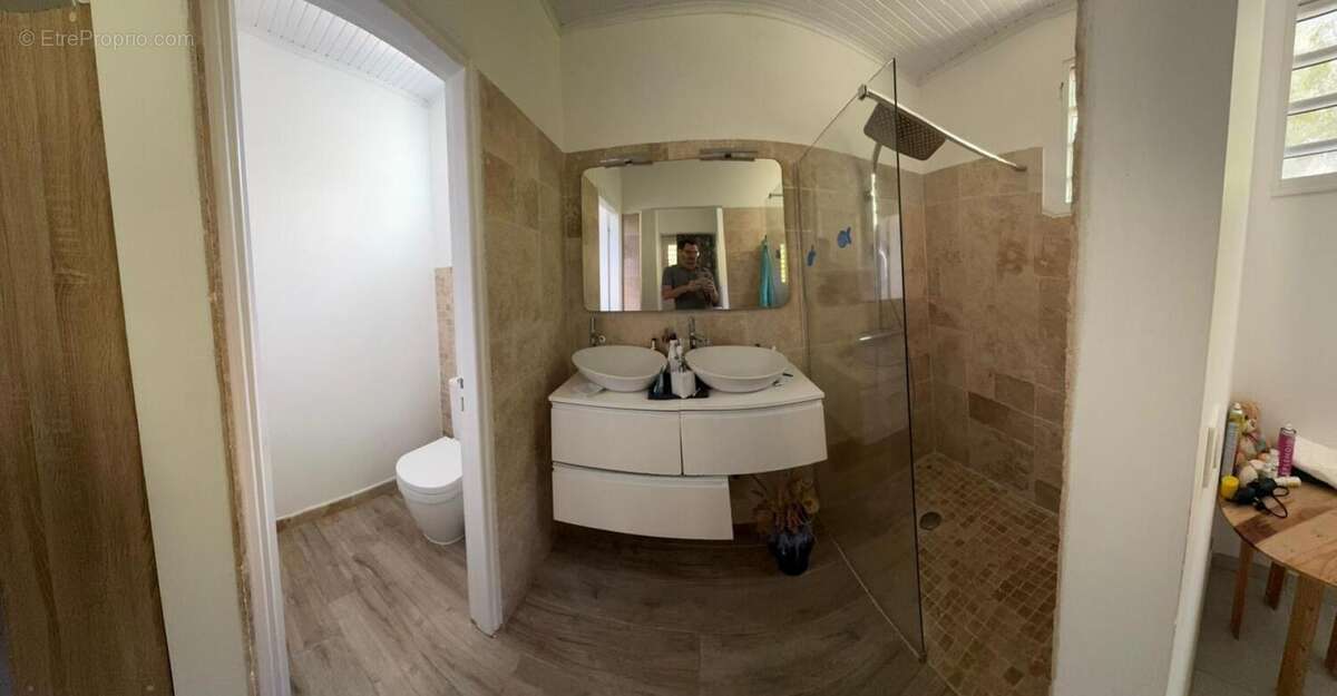 Maison 102 m² à Case-Pilote  - photo 6