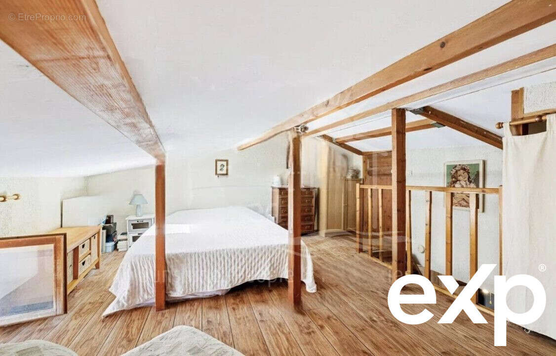 Appartement à CHATEAUNEUF-GRASSE