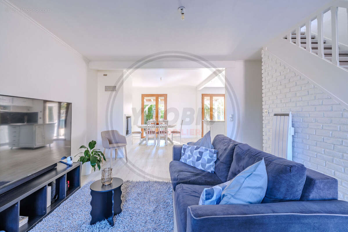 Maison à LES MUREAUX