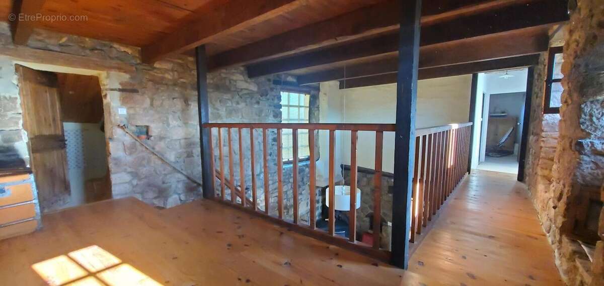 Maison à LABLACHERE