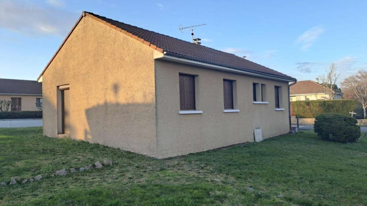 Maison à BESSINES-SUR-GARTEMPE