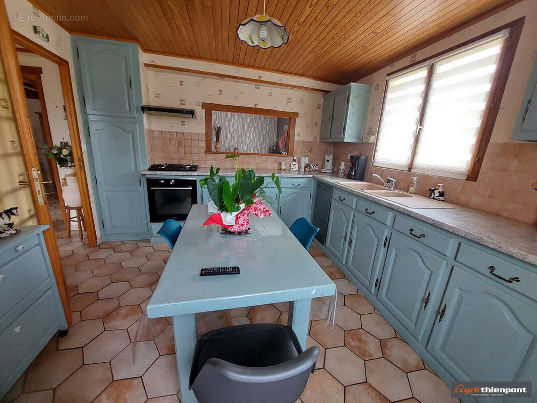 Maison à NEUFMOULIN