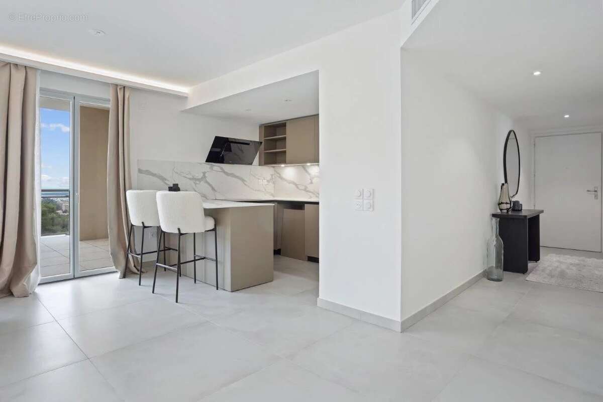 Appartement à LE CANNET