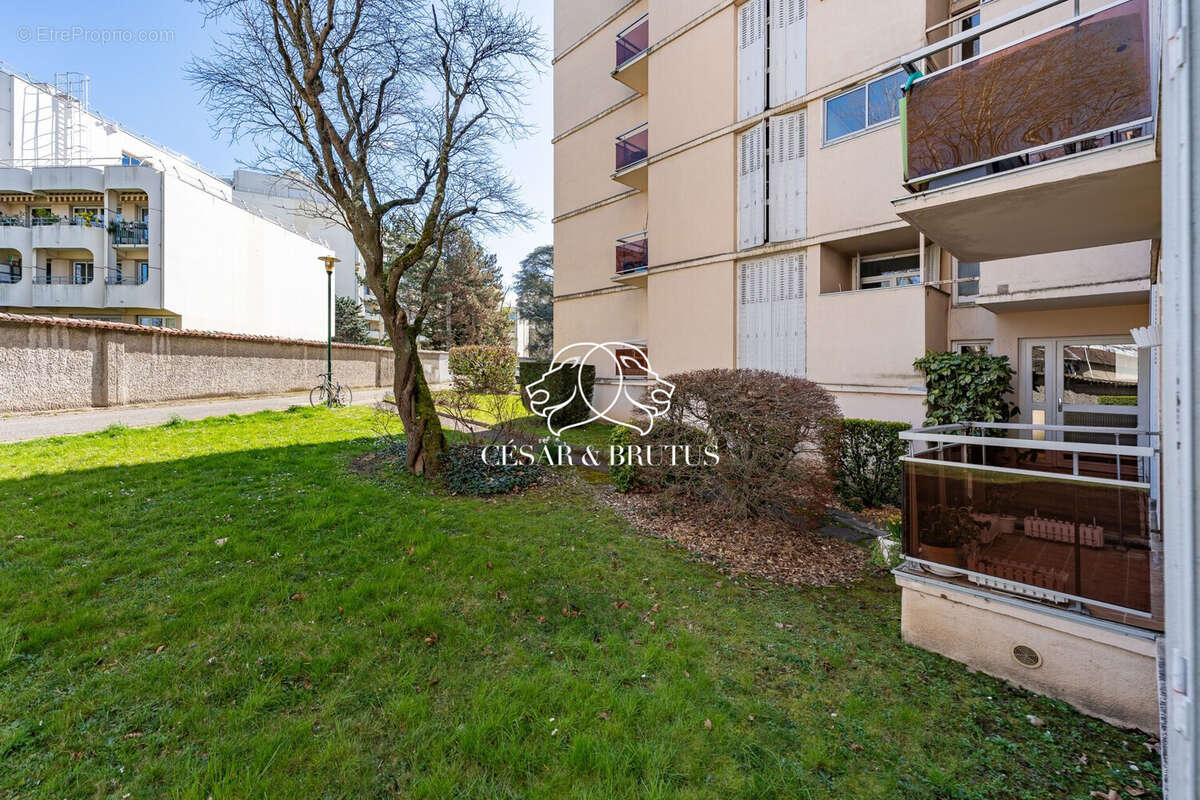 Appartement à LYON-9E