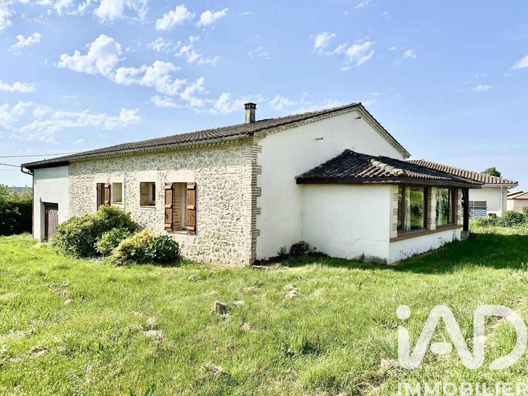 Photo 1 - Maison à COCUMONT