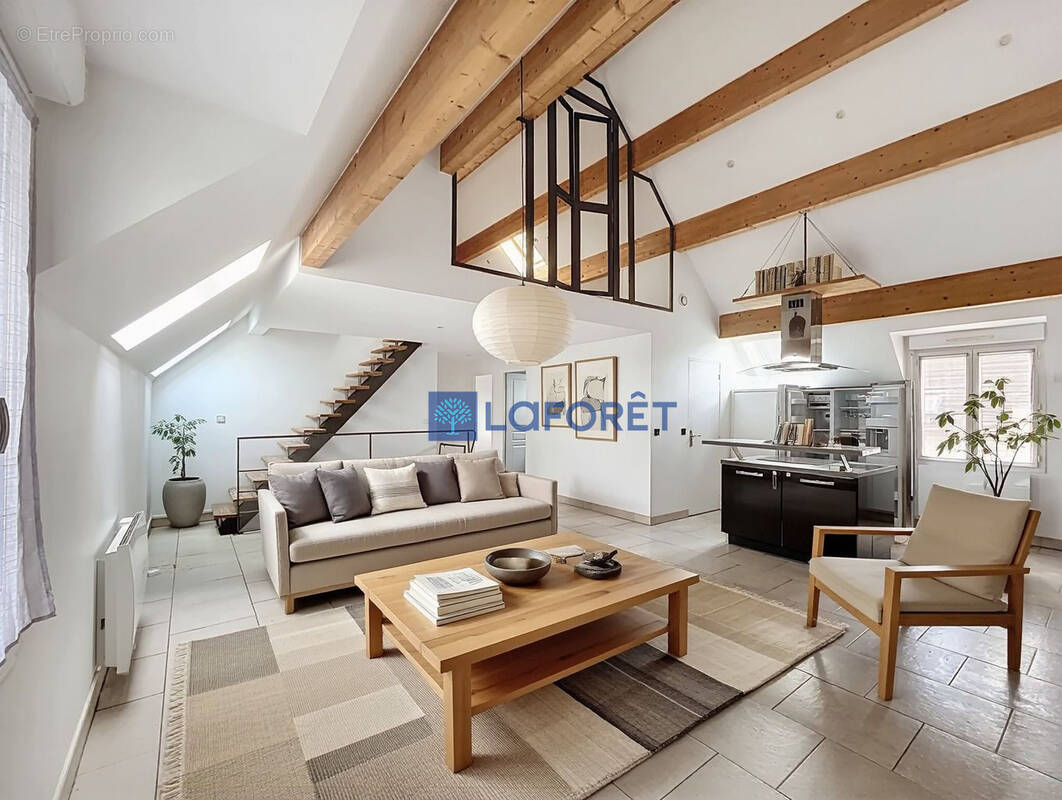 Appartement à SAINTRY-SUR-SEINE