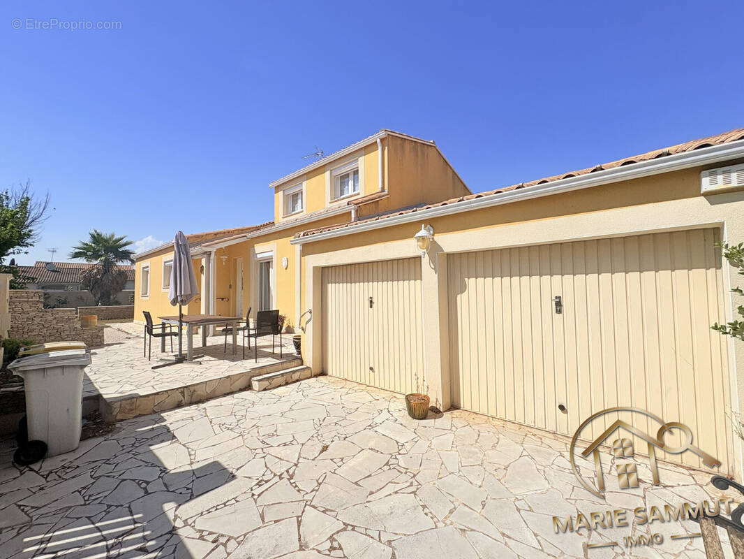Maison à MAUGUIO