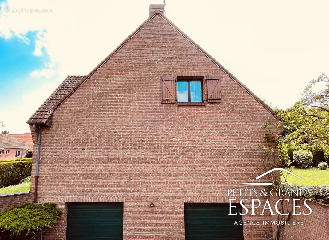 Maison à FAMARS