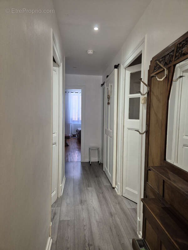Appartement T3 proche écoles et commerces - photo 2