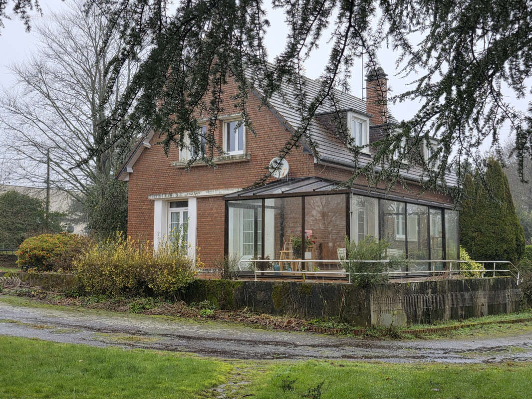 Maison à CALLENGEVILLE