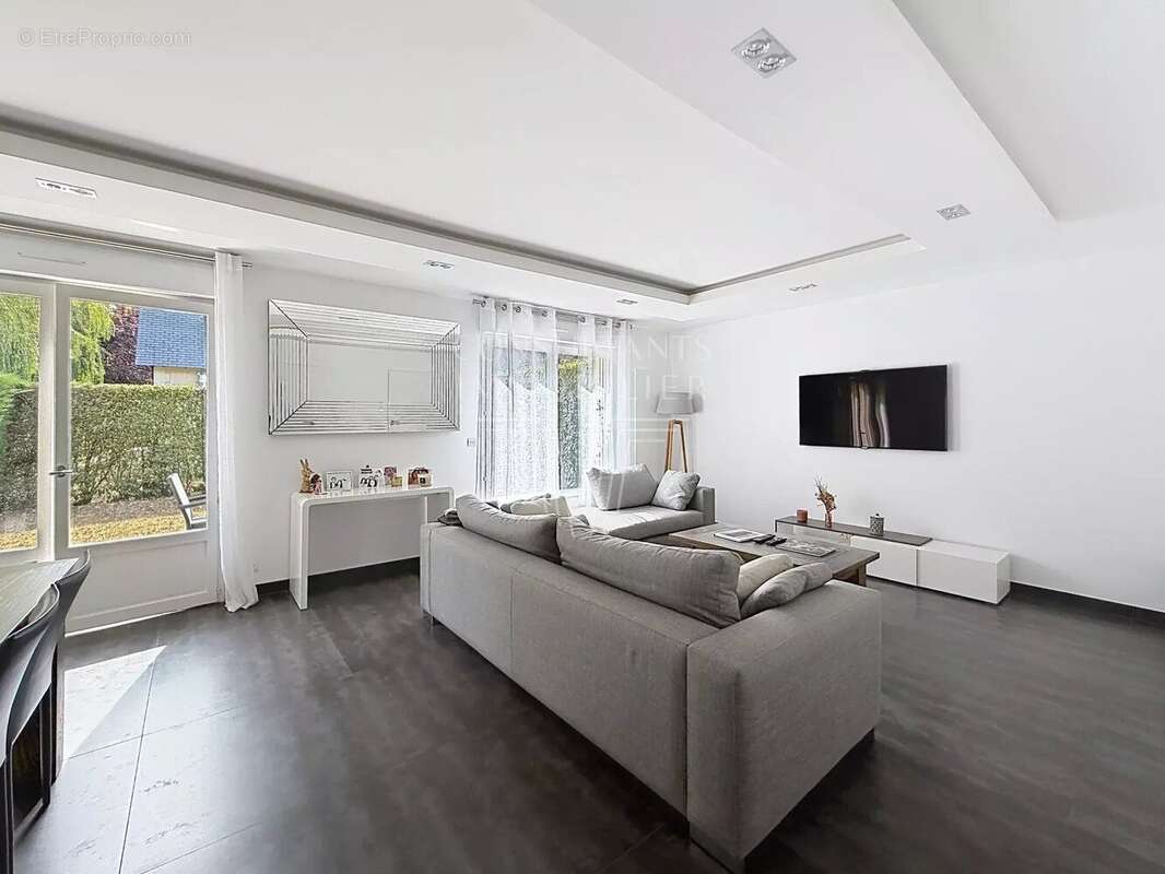 Maison avec jardin/domaine privé piscine et tennis - photo 9