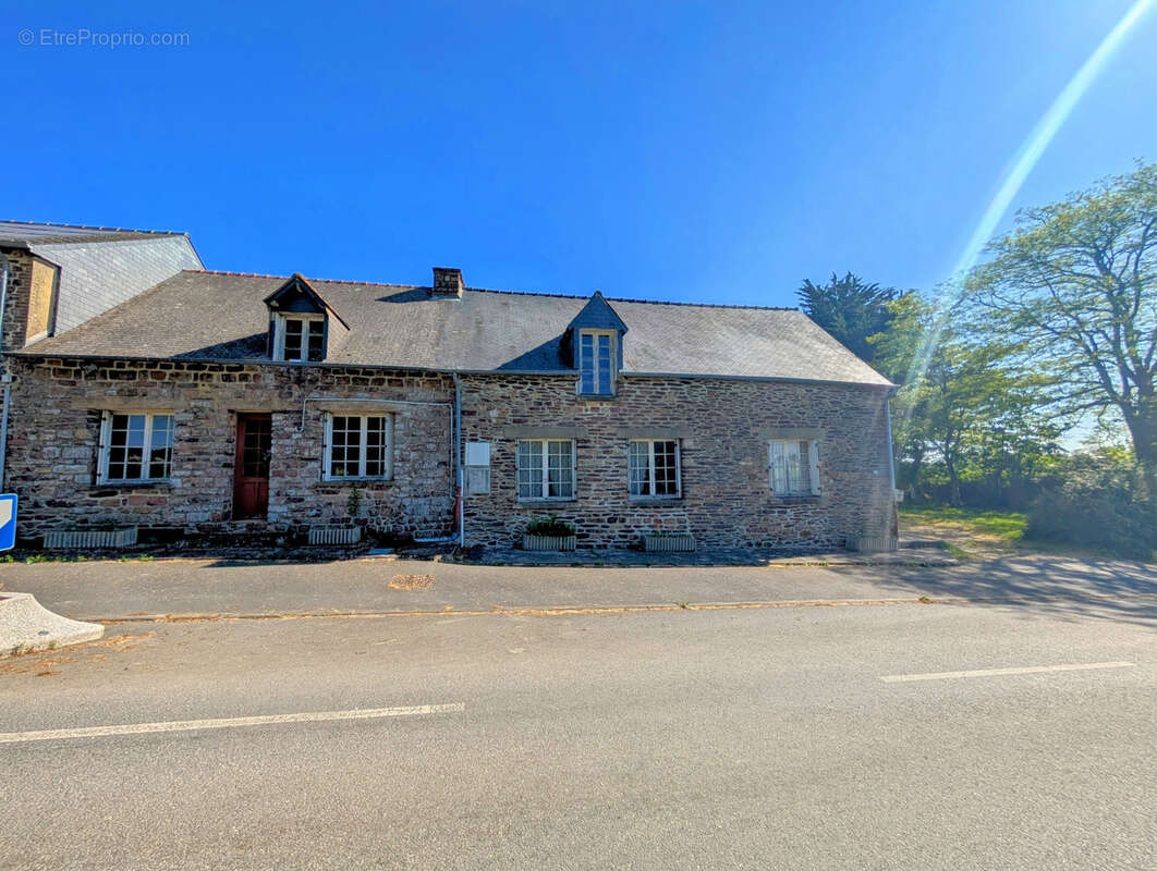Maison à TREFFENDEL