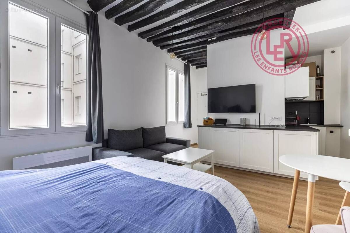 Appartement à PARIS-3E