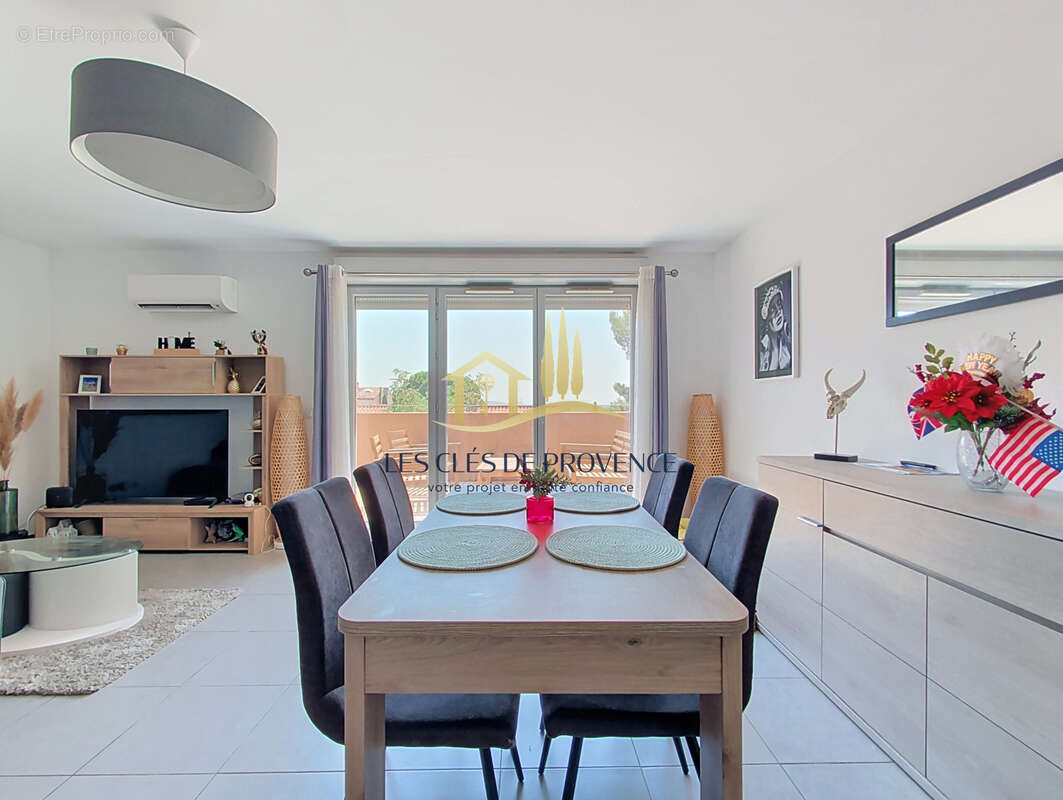 Appartement Type 3 récent avec terrasse et stationnements - photo 3
