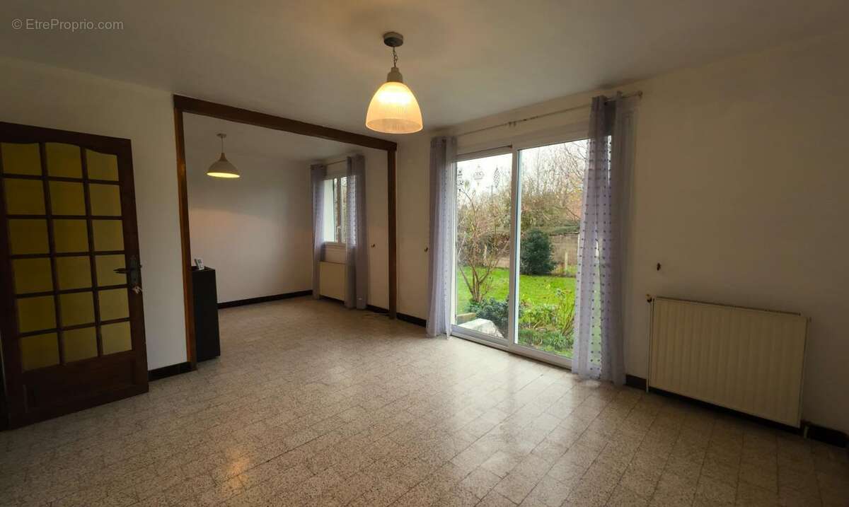 Maison à THIL-MANNEVILLE