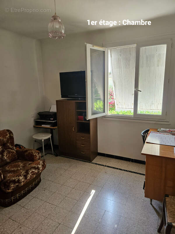 Ales - maison avec deux logements - r+1 - 137.60 m2 - garage - photo 12