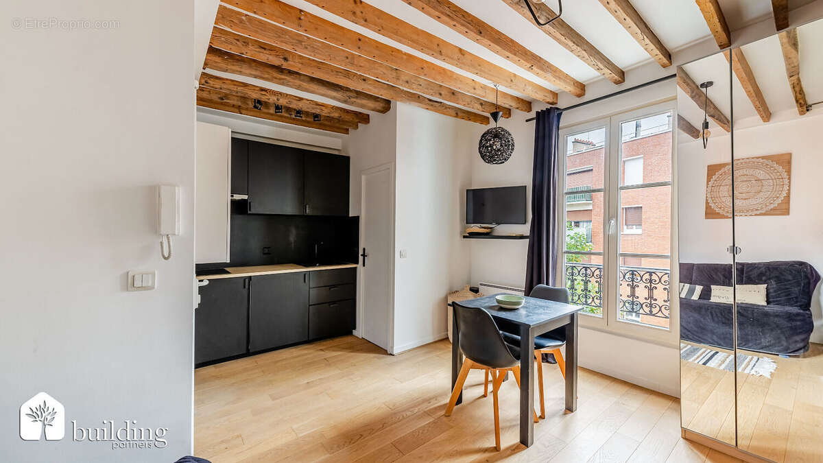 Appartement à PARIS-17E