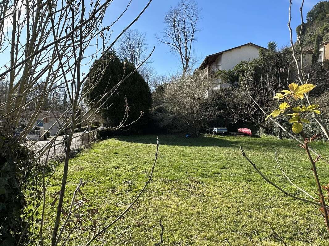 Maison à AUBETERRE-SUR-DRONNE