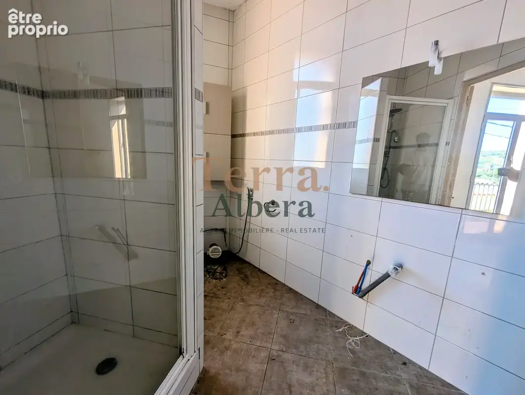 PORT-VENDRES - Bel appartement T4 avec terrasse pour investisseur - photo 10