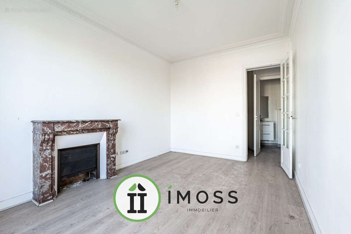 Appartement à PARIS-17E